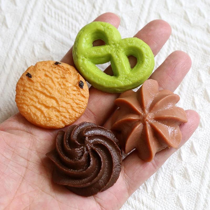 Lisslune | Life-like Cookie Display Collection - 16 realistic models for bakery windows and photography