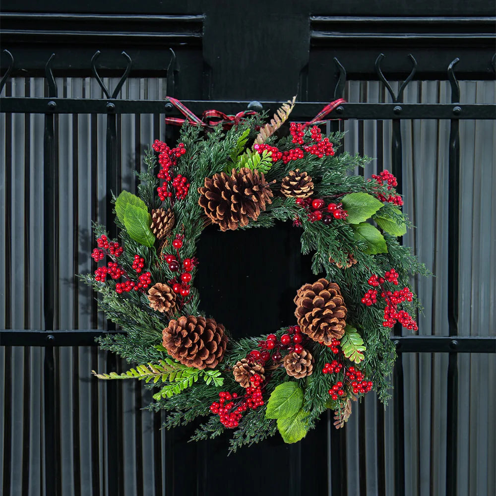 Lisslune | Red Berry Christmas Wreaths