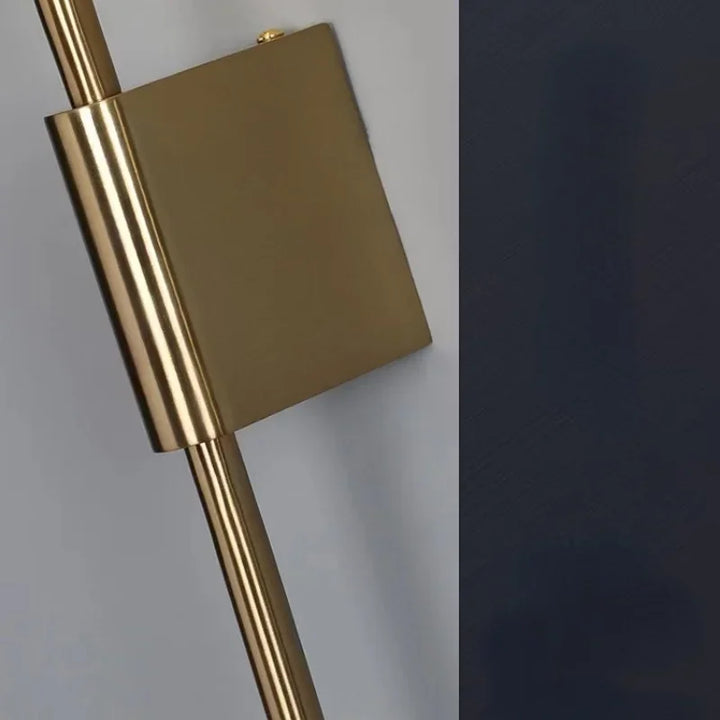 Lisslune | AuraGold – Elegant Gold Wall Lamp for LED Illumination