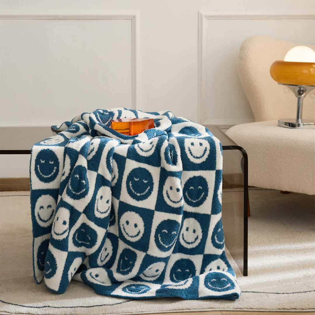 Lisslune | Smiley Checked Blanket