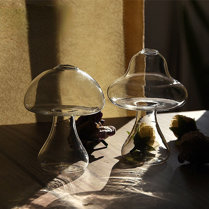 Lisslune | Mushroom Inspired Elegant Glass Vase