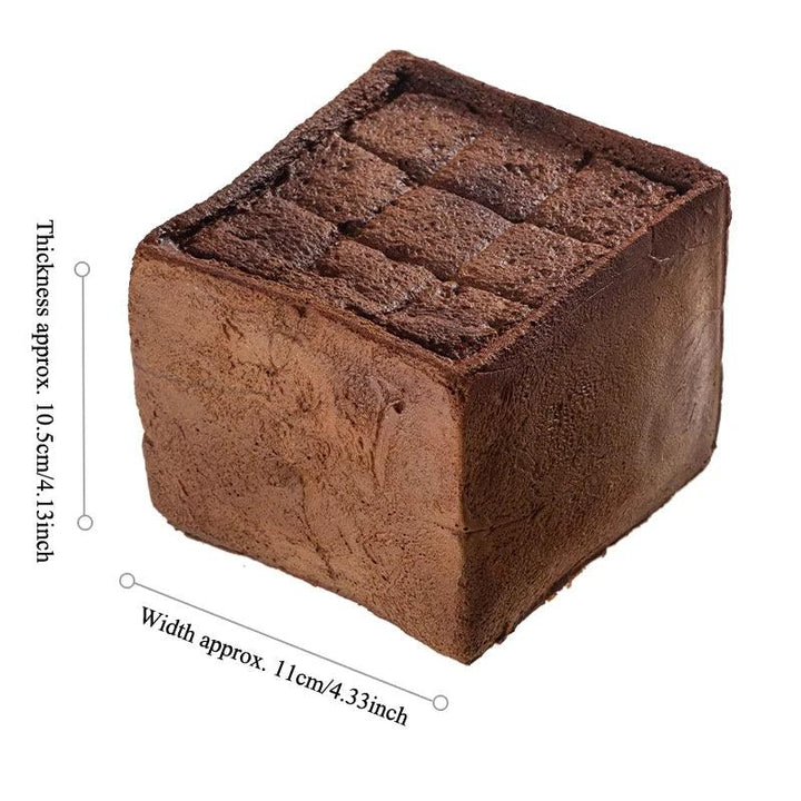 Lisslune | Realistic Caramel Cocoa Bread Model