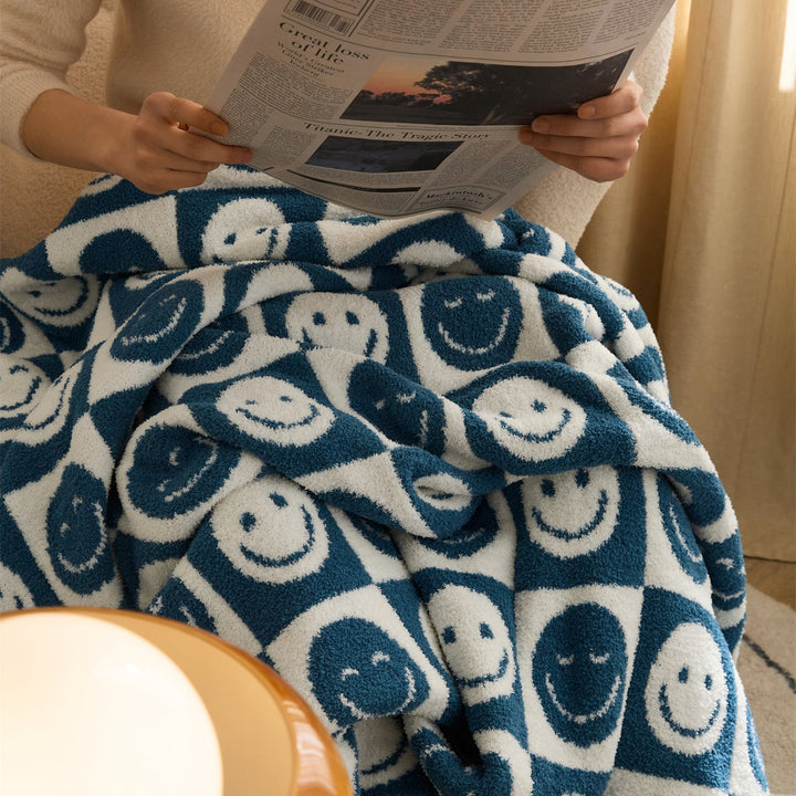Lisslune | Smiley Checked Blanket