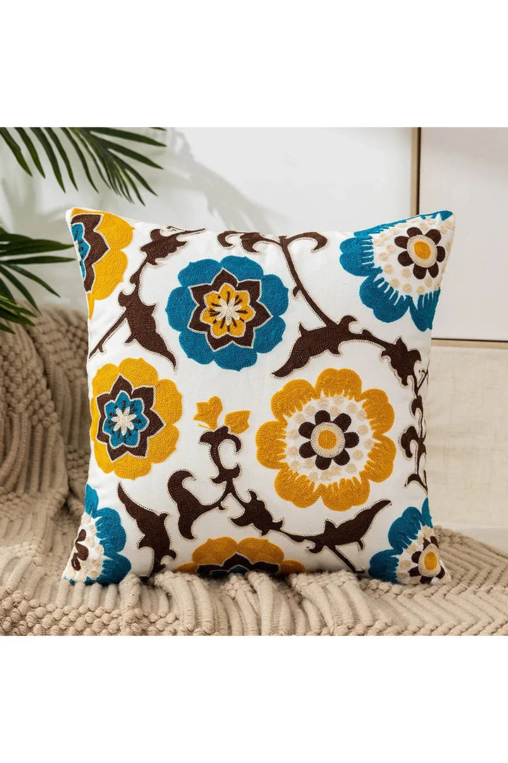 Lisslune | embroidered cushion cover