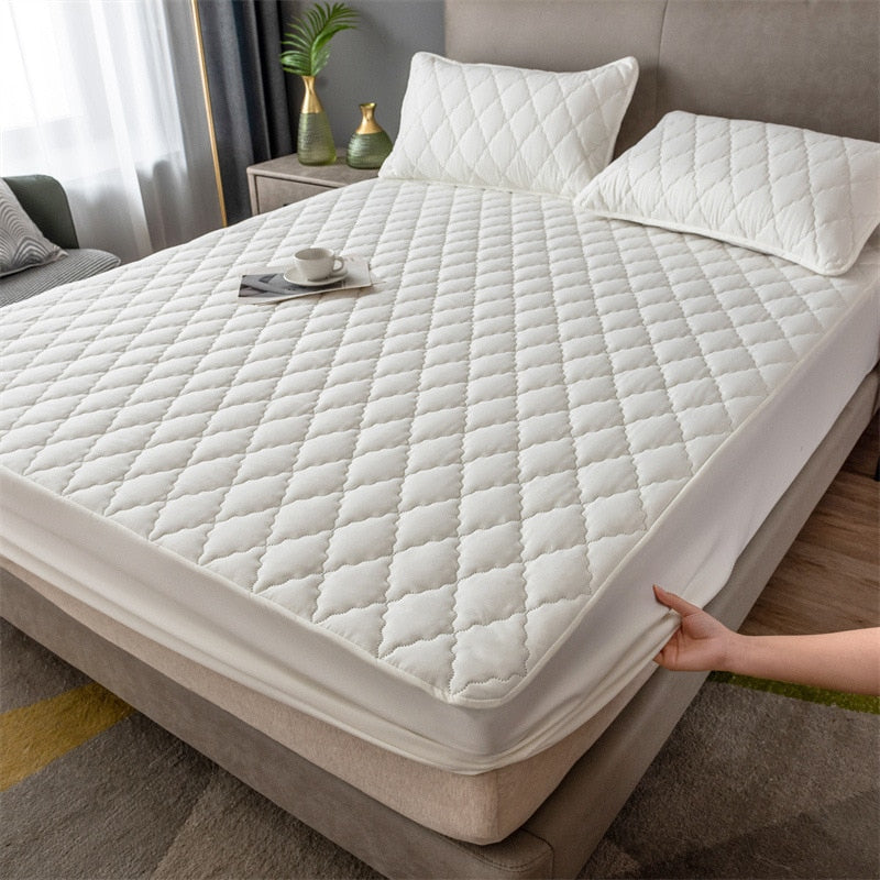 Lisslune | Anti-Slip Waterproof Mattress Cover
