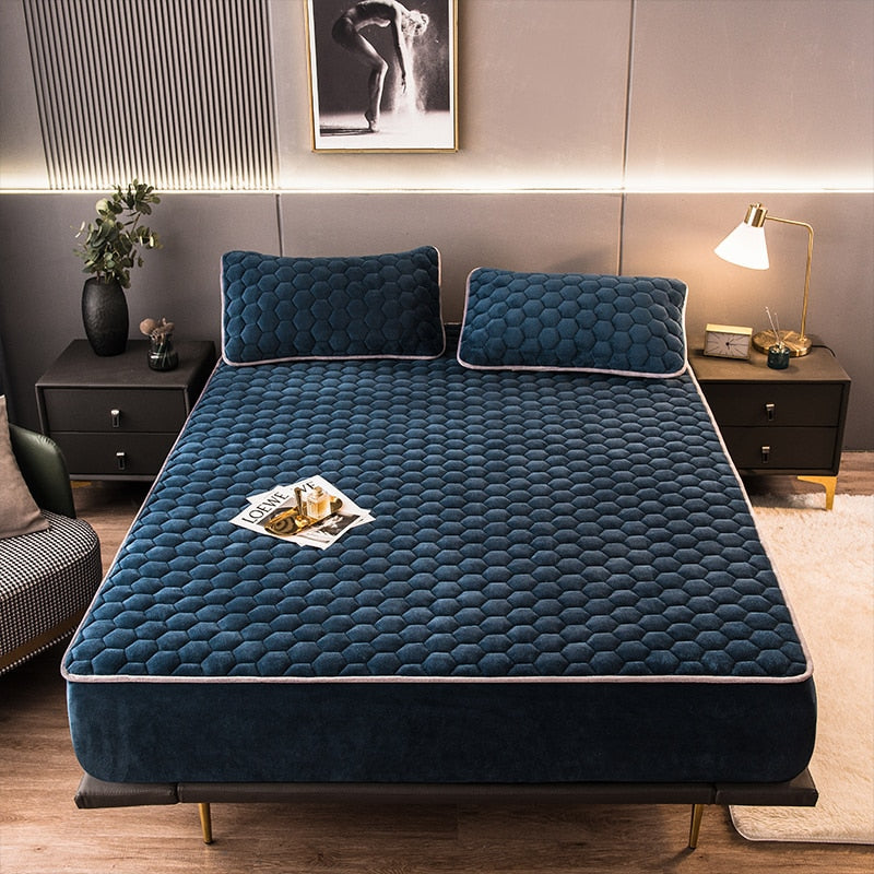 Lisslune | Elegant Velvet Thick Mattress Cover