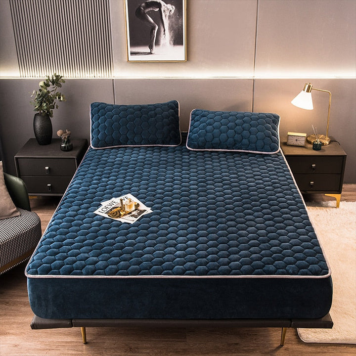 Lisslune | Elegant Velvet Thick Mattress Cover