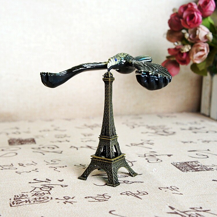 Lisslune | Retro Eagle Tower Balance Figurines