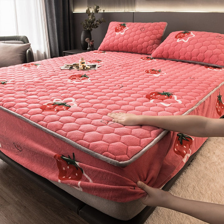Lisslune | Elegant Velvet Thick Mattress Cover