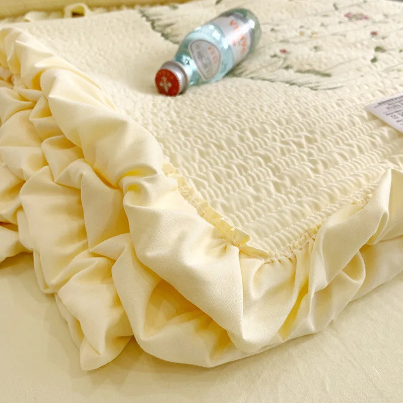 Lisslune | embroidered throw blanket