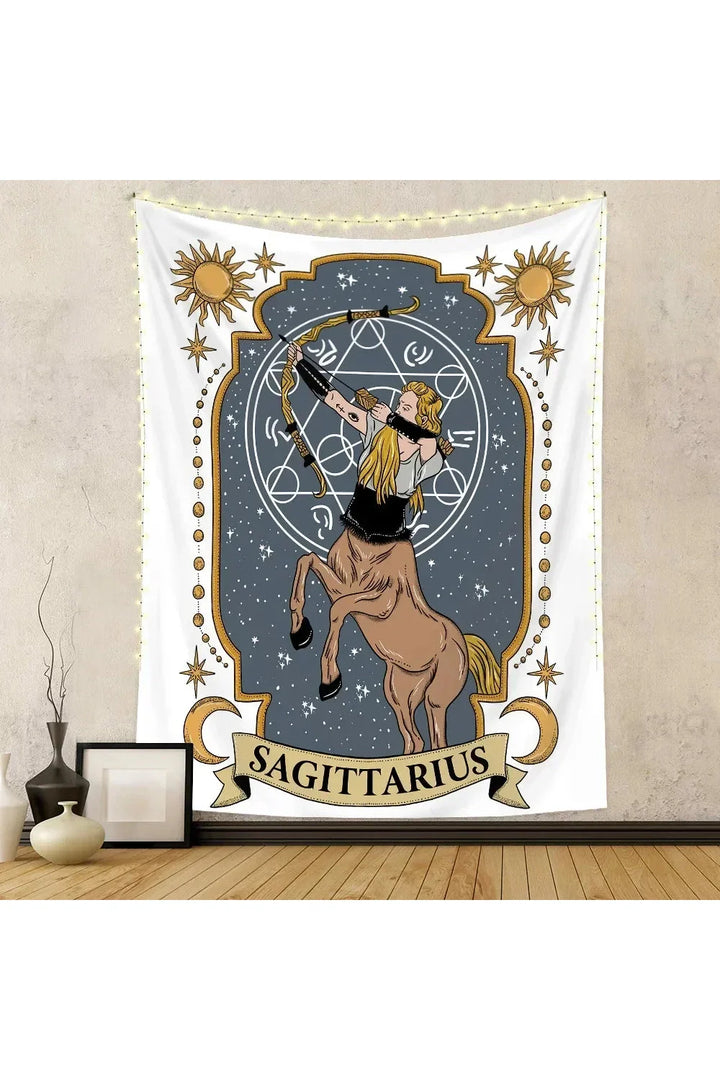 Lisslune | Tapestry Collection