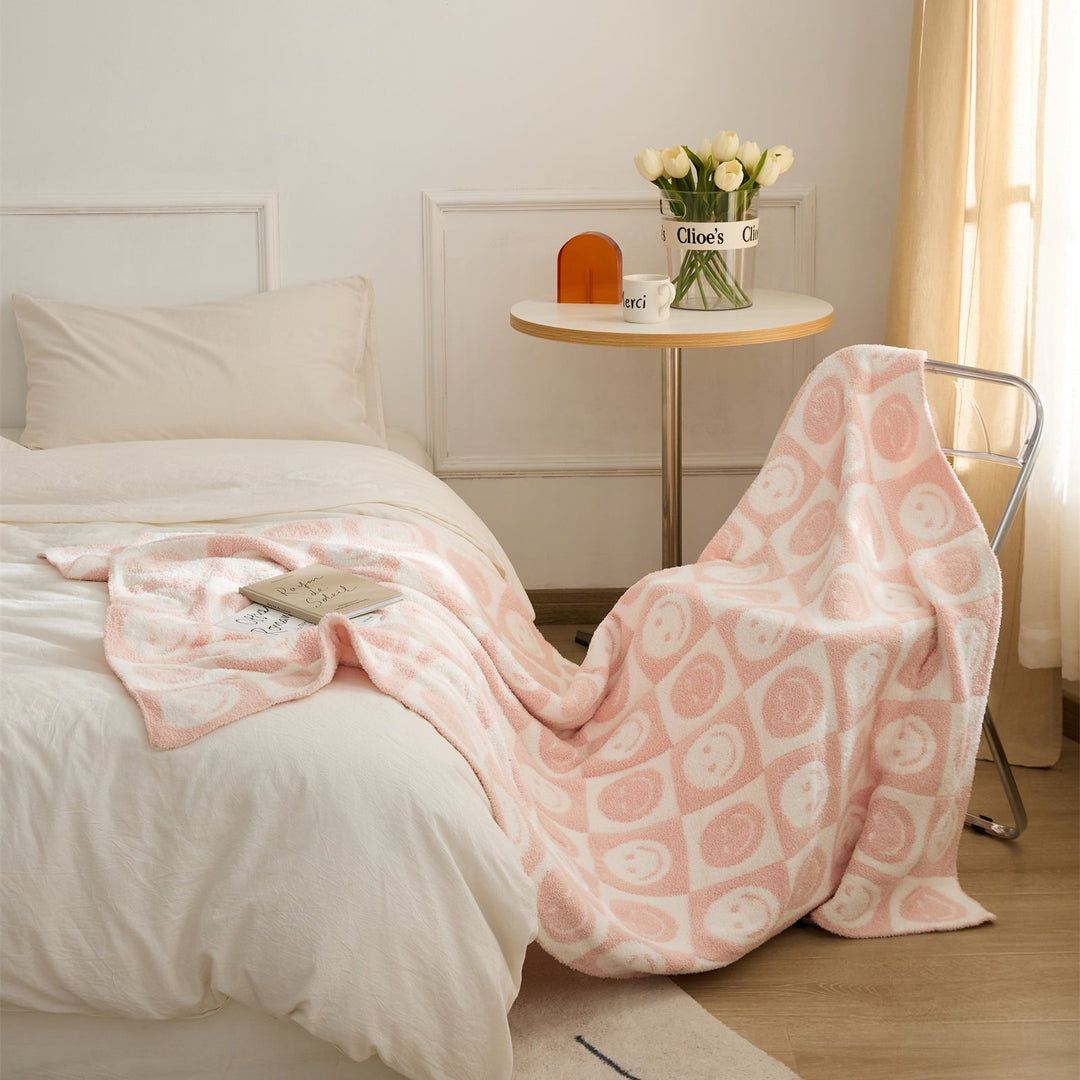 Lisslune | Smiley Checked Blanket