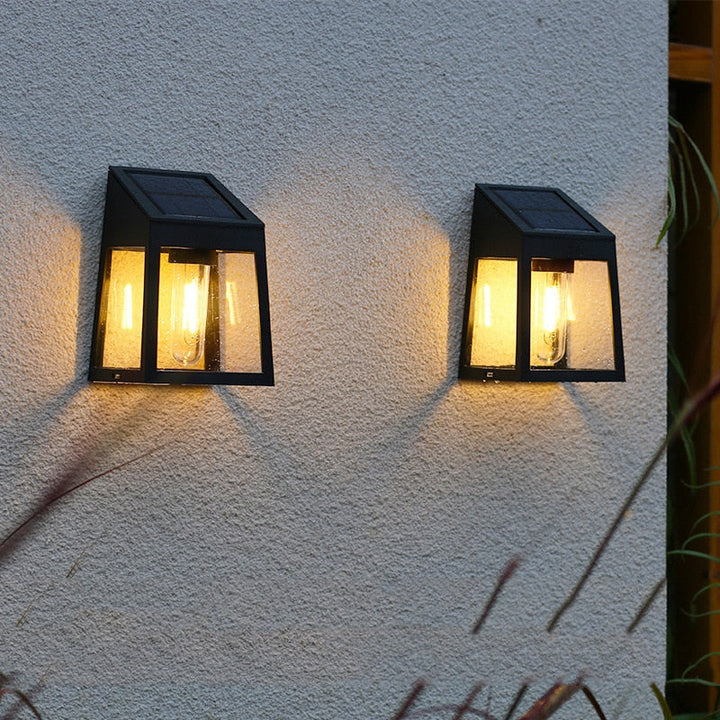 Lisslune | GuardLume – Durable LED Solar Outdoor Light