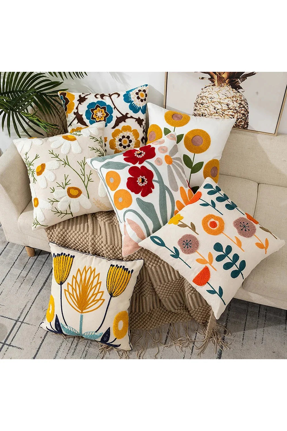Lisslune | embroidered cushion cover