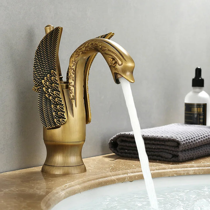 Lisslune | Swan Single Handle Golden Basin Faucet