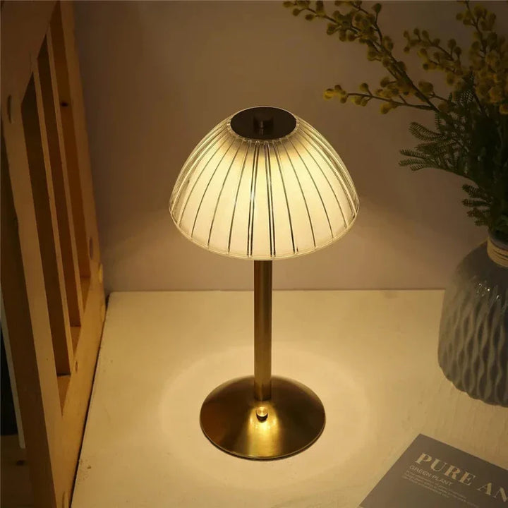 Lisslune | GlassGleam | Cordless three-color LED table lamp with dimming function