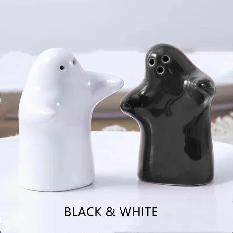 Lisslune | Playful Ceramic Ghost Mini Salt and Pepper Shakers - Perfect Nordic Wedding Gift