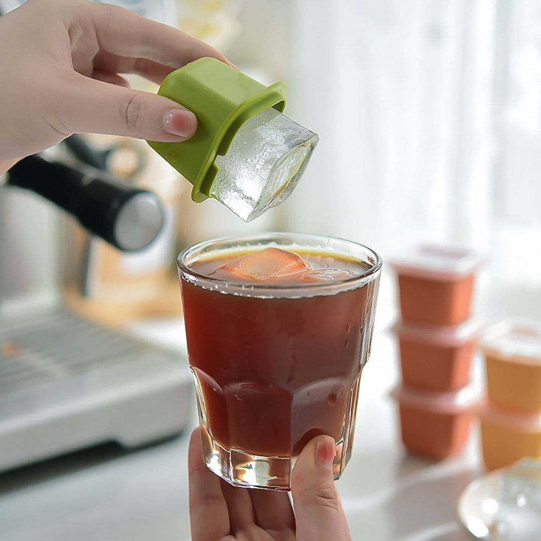 Lisslune | Stackable Ice Cube Maker Set