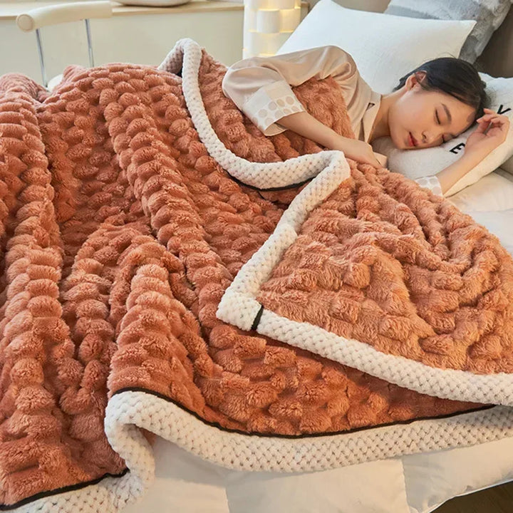 Lisslune | Plush pebble-structured blanket