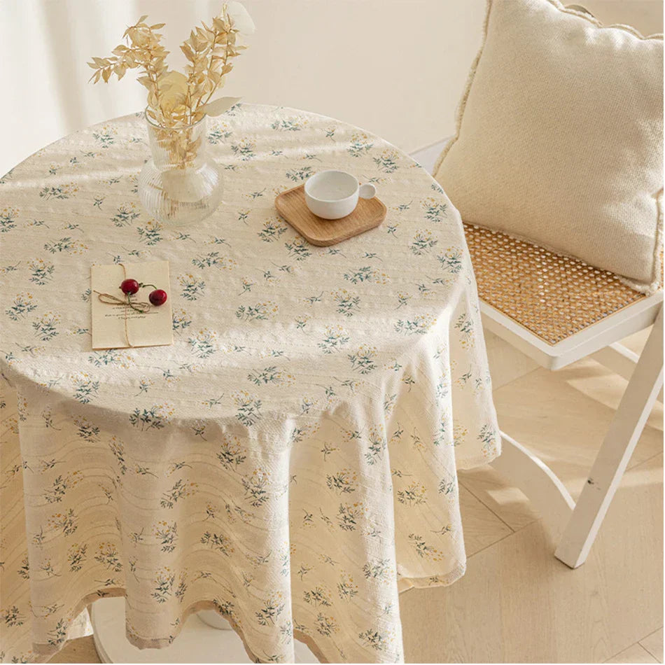 Lisslune | Floral tablecloth