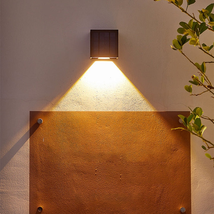 Lisslune | SolarFlare - Upward & Downward Solar Wall Lamp