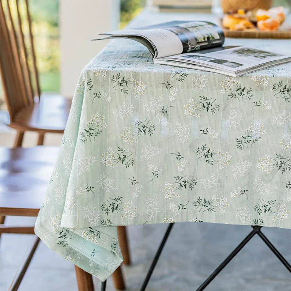 Lisslune | Floral tablecloth