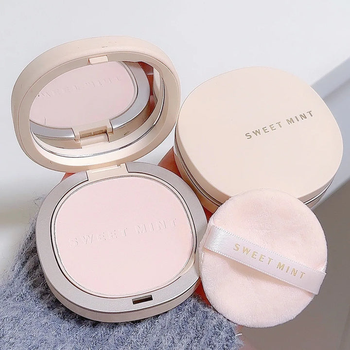 Rynx | Pressed Powder Transparent White Brightening Oil Control Waterproof Concealer Long-Lasting Natural Face Makeup Setting Powder Cosmetics