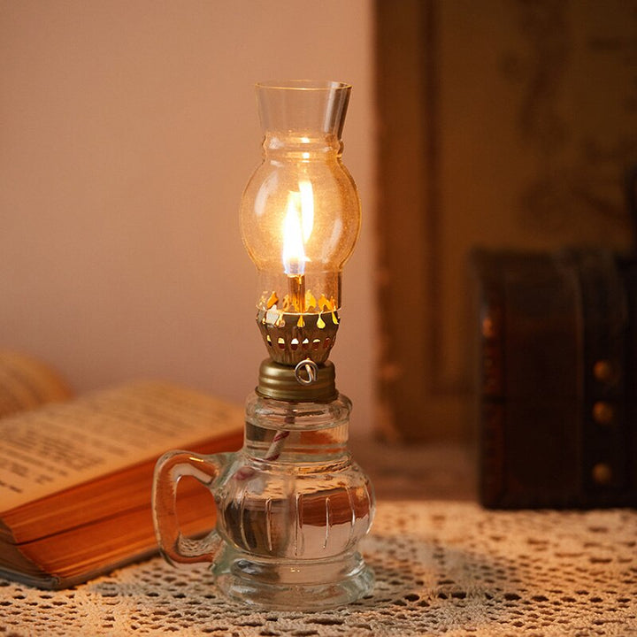 Lisslune | Vintage Kerosene Oil Lamp