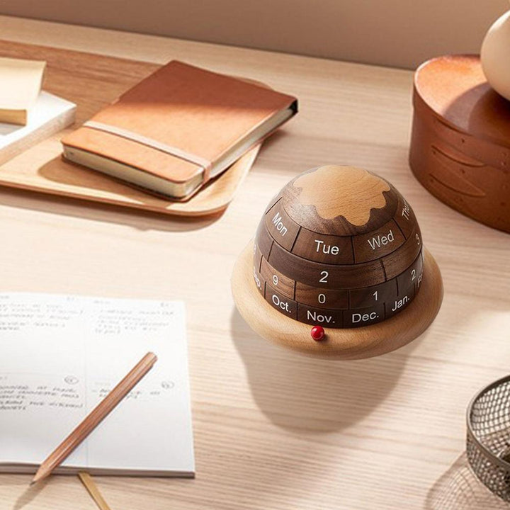 Lisslune | Unique Planet Wooden Table Calendar