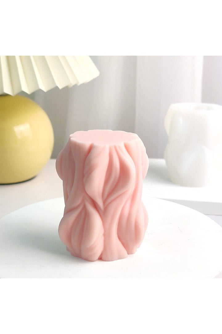 Lisslune | geometric candle shape