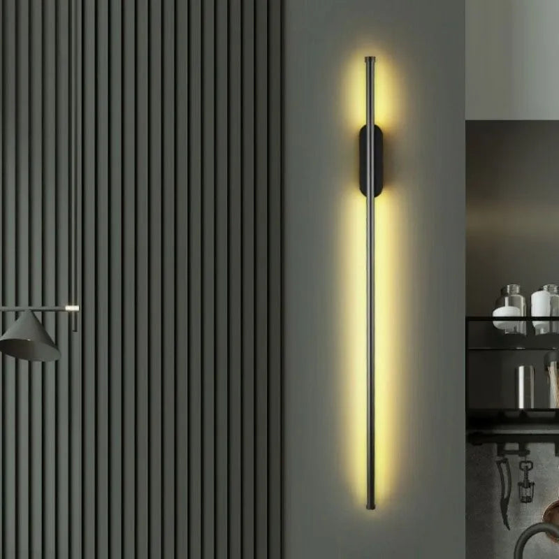Lisslune | SofaLume – Modern Wall Lamp in Black and Gold for Stylish Living