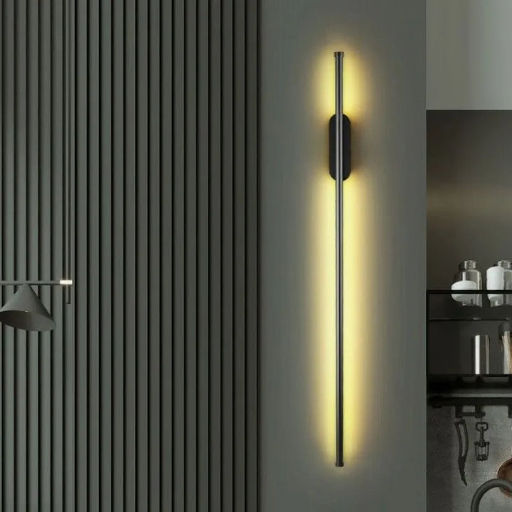 Lisslune | SofaLume – Modern Wall Lamp in Black and Gold for Stylish Living
