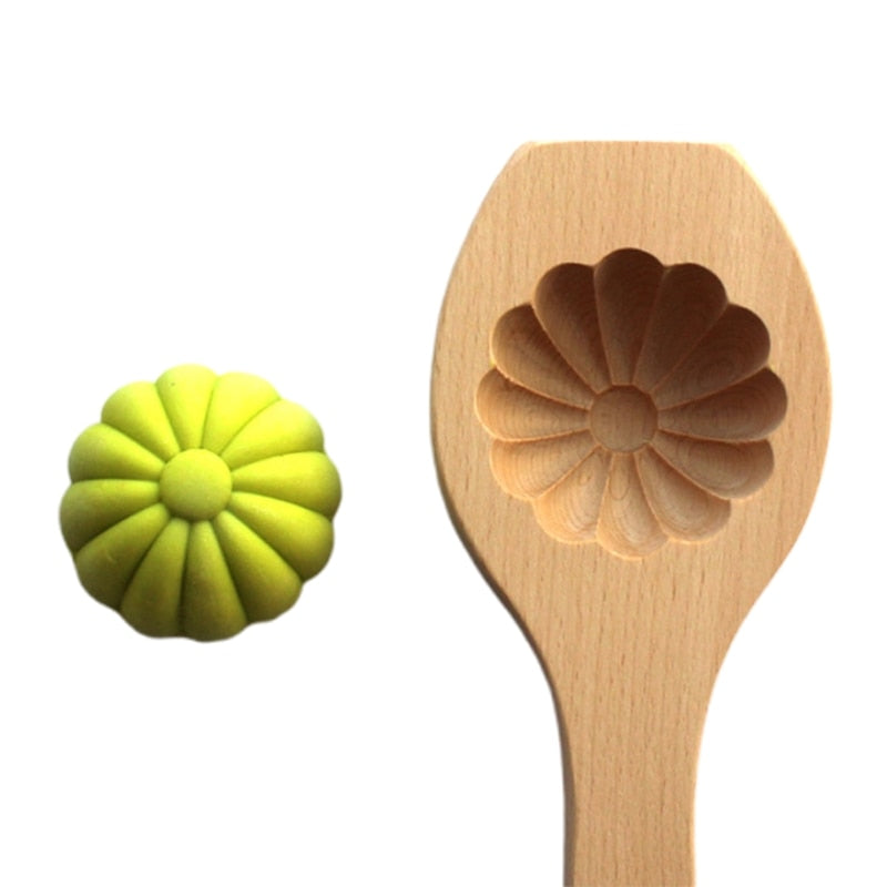 Lisslune | Wooden Moon Dumpling Maker Mold