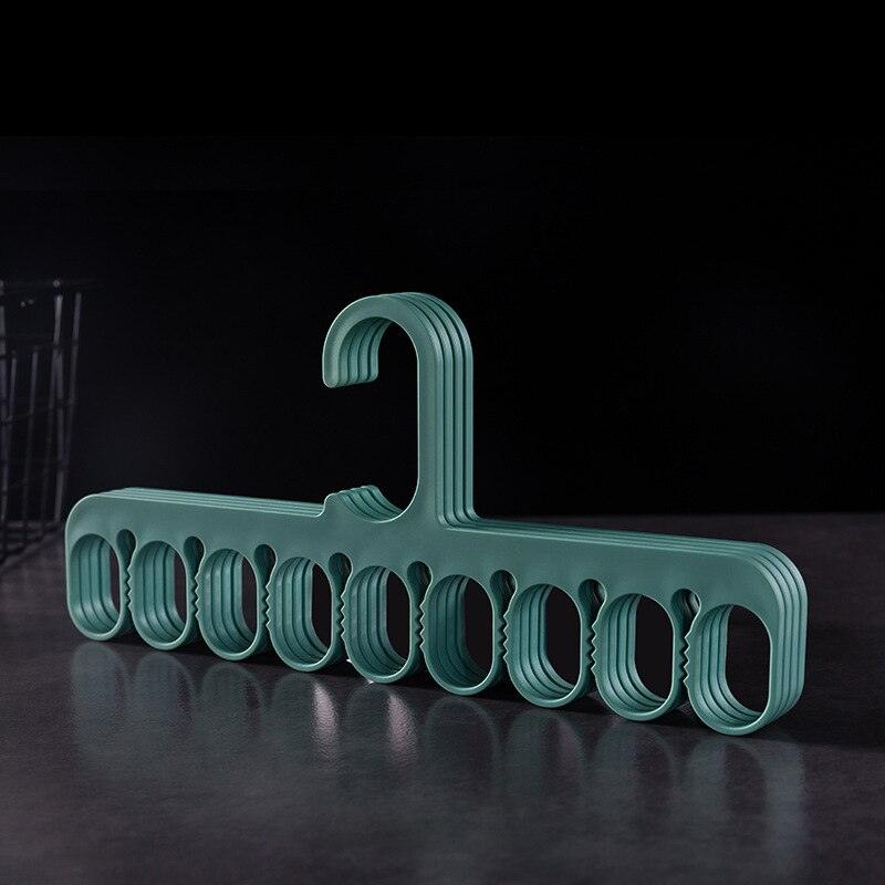 Lisslune | Give your home organization a new twist with this stylish hanging storage solution: Tidy up effortlessly