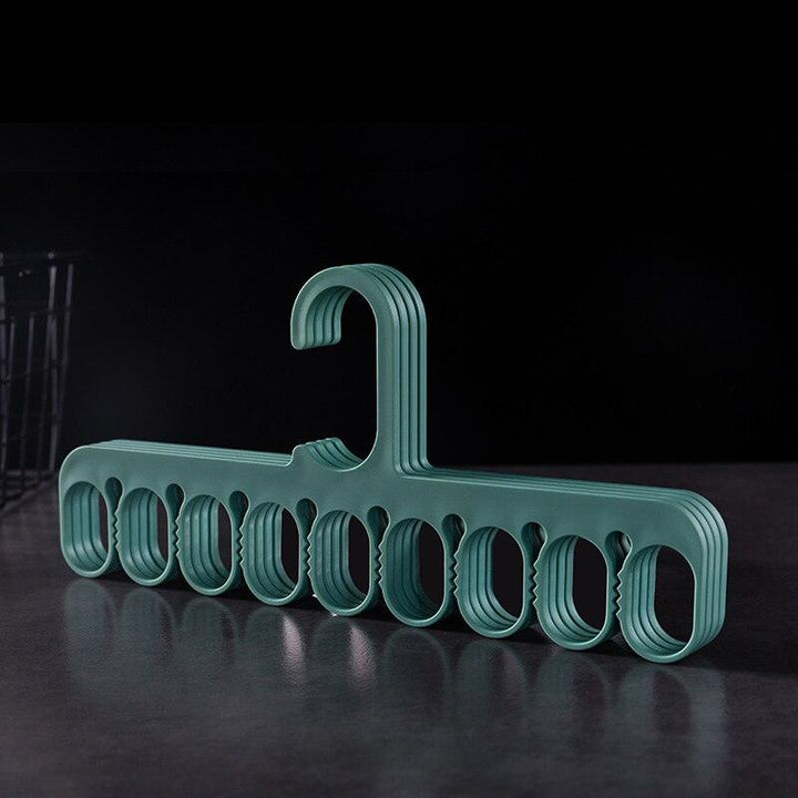 Lisslune | Give your home organization a new twist with this stylish hanging storage solution: Tidy up effortlessly