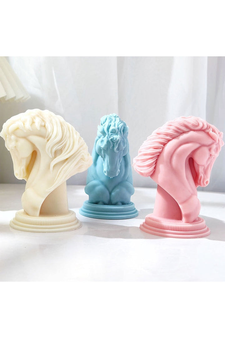 Lisslune | War Horse Head Candle Shape