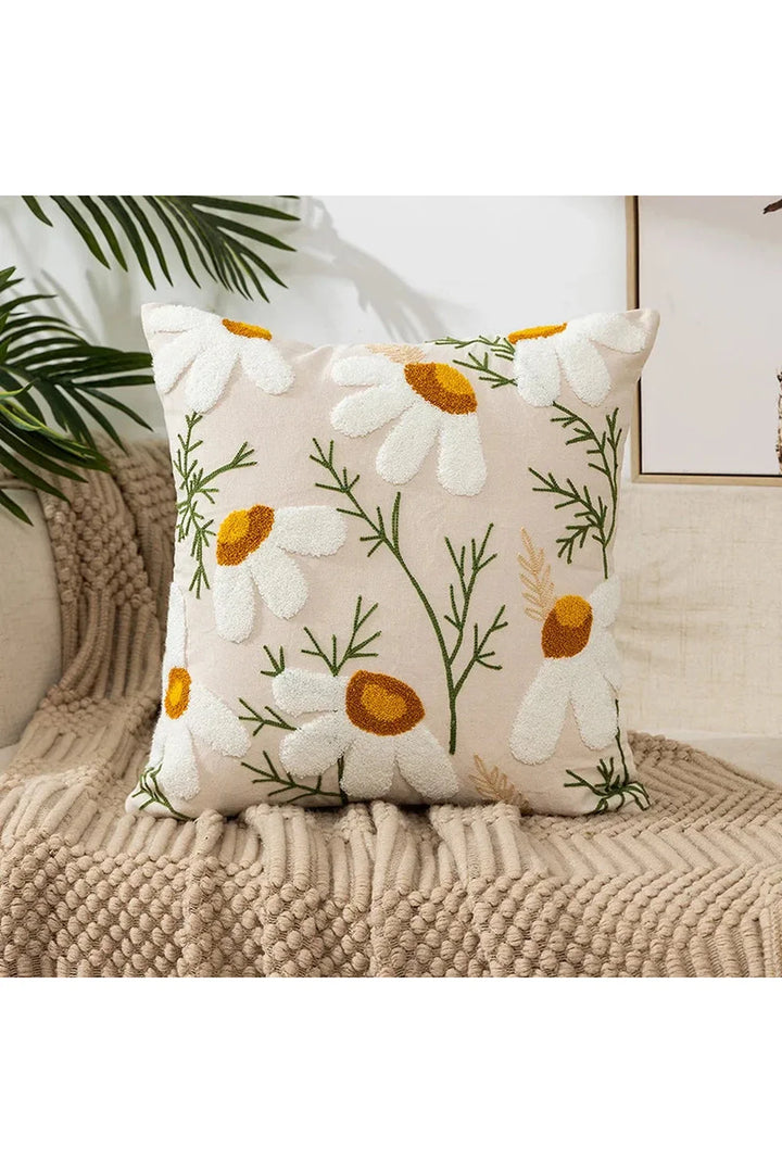 Lisslune | embroidered cushion cover