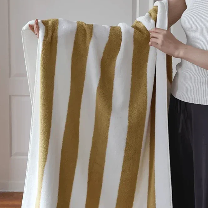 Lisslune | Retro Stripes Towel (Chunky)
