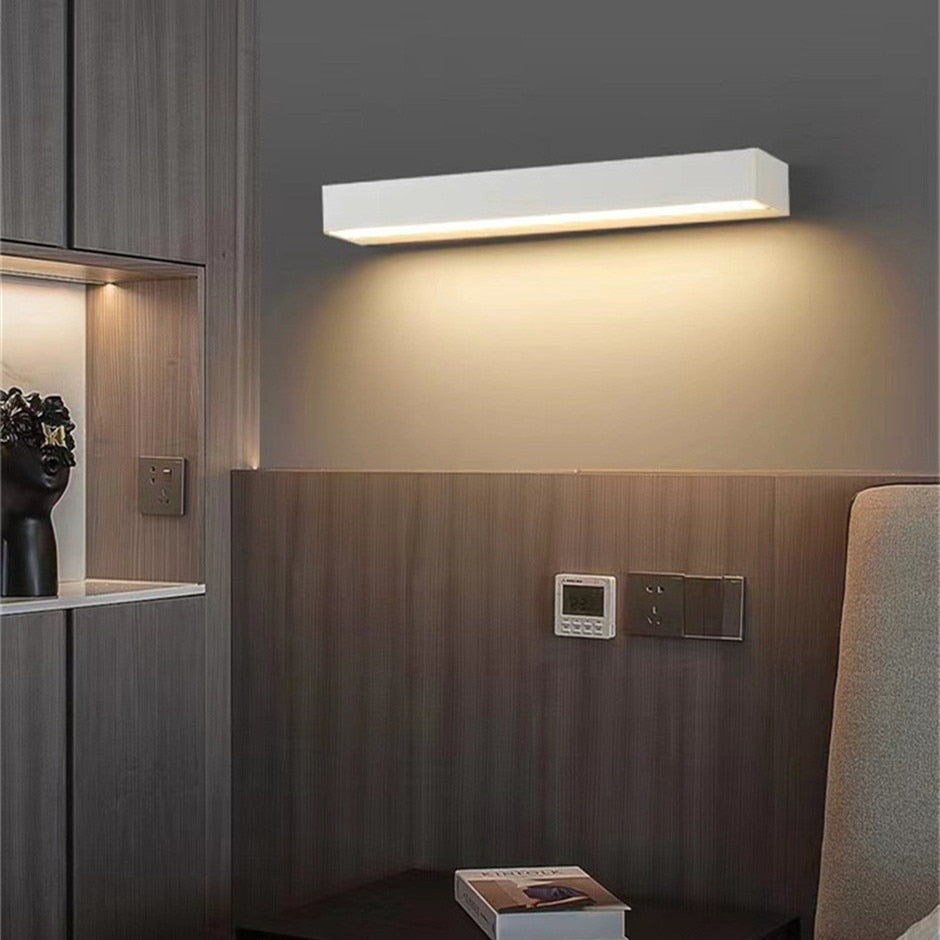 Lisslune | GardenLux – Elegant Wall Lamp for Garden with Luxurious Glow