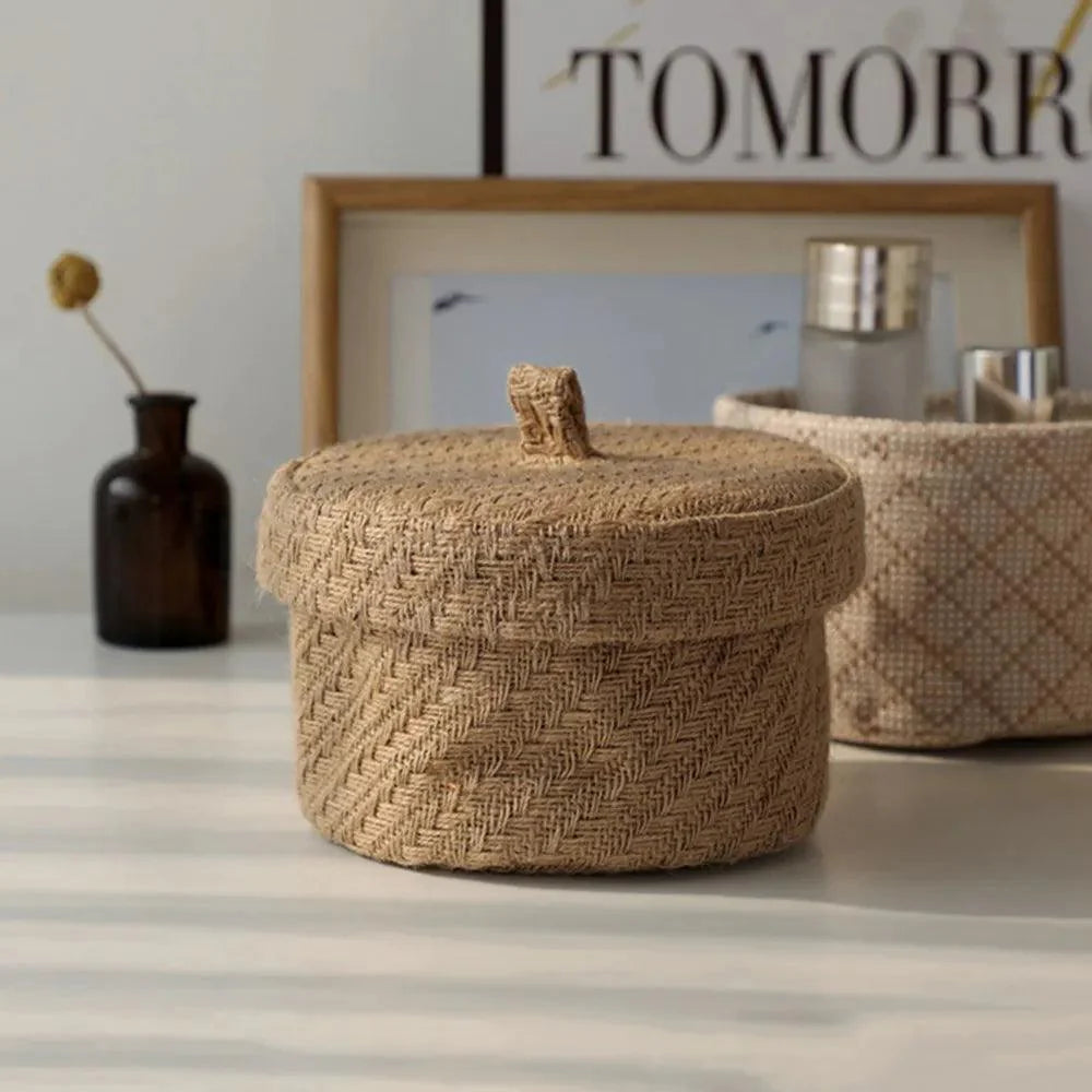 Lisslune | Stylish round jute basket with lid - Contemporary organizational solution