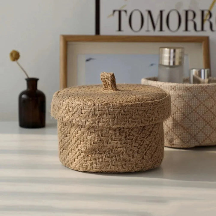 Lisslune | Stylish round jute basket with lid - Contemporary organizational solution