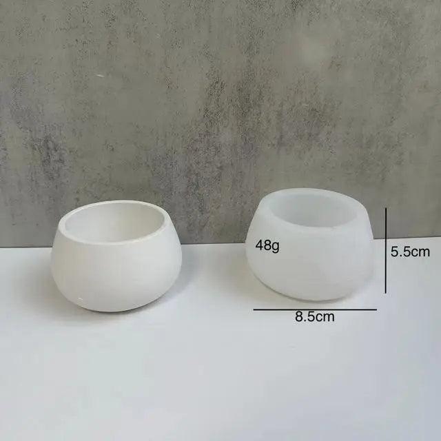 Lisslune | Personalized round silicone mold for unique candle and succulent creations - Enhance your home decor