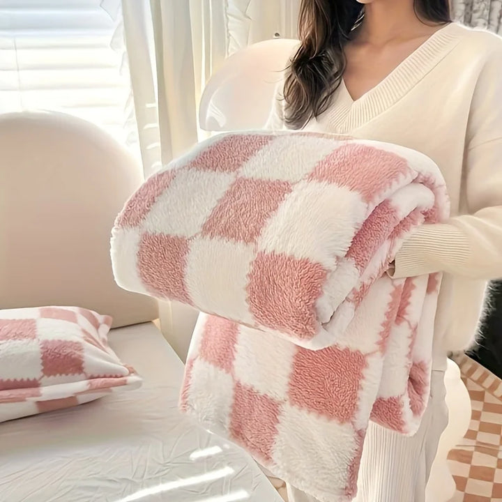 Rynx | Traditional Style Checkered Blanket Flannel Home Blanket Bedspread Plush Double-Sided Summer Air Conditioning Throw Blanket