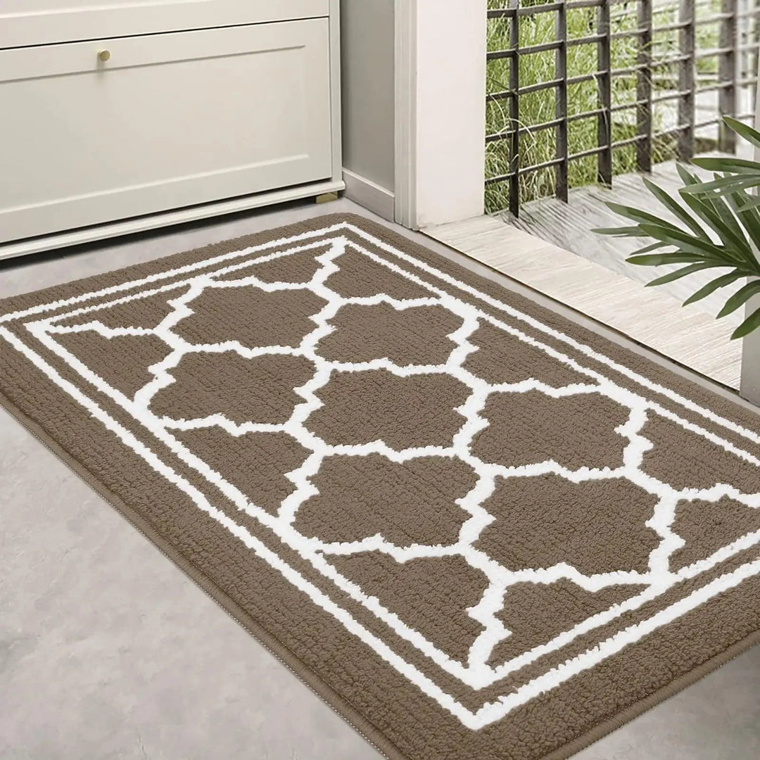 Lisslune | Luxurious non-slip microfiber welcome mat: Chic moisture-absorbing rug for entrances