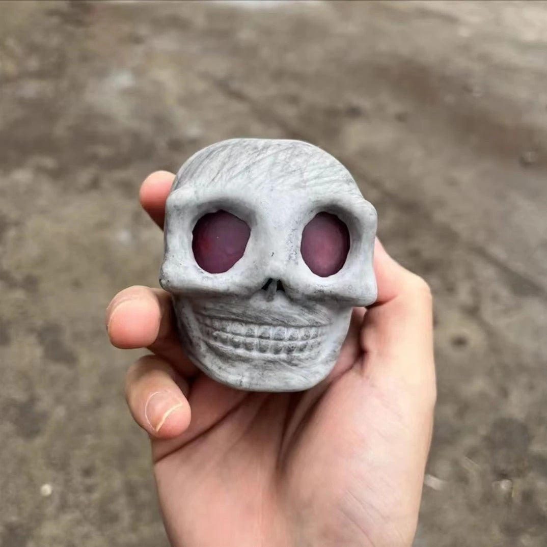 Lisslune | Gothic Pinch Skull