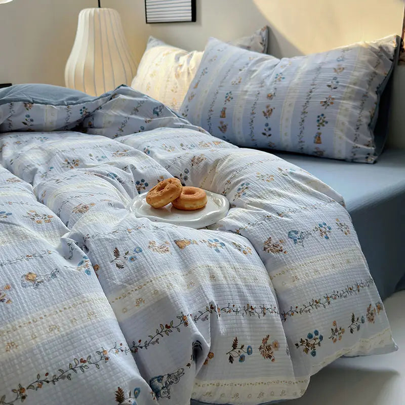 Rynx Bedding Set Duvet Cover Fresh Blue Floral. Crumpled Yann Bed Set Made of Four Parts, Washable Cotton Bed Sheets