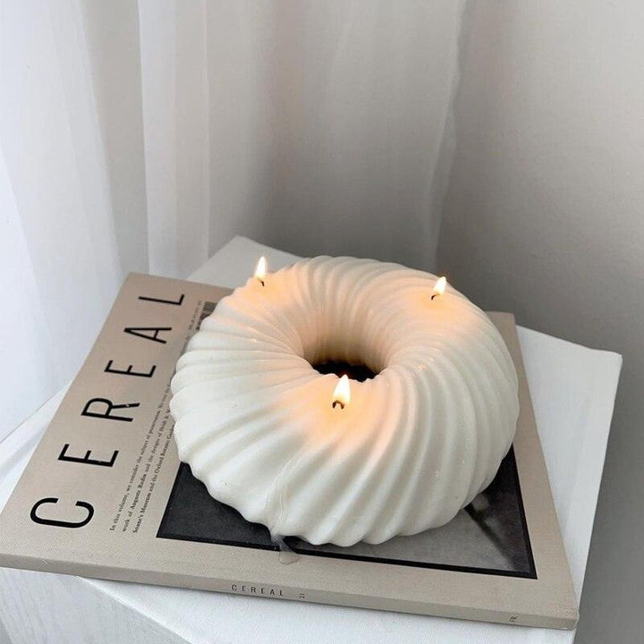 Lisslune | Versatile round silicone mold for DIY candles and treats