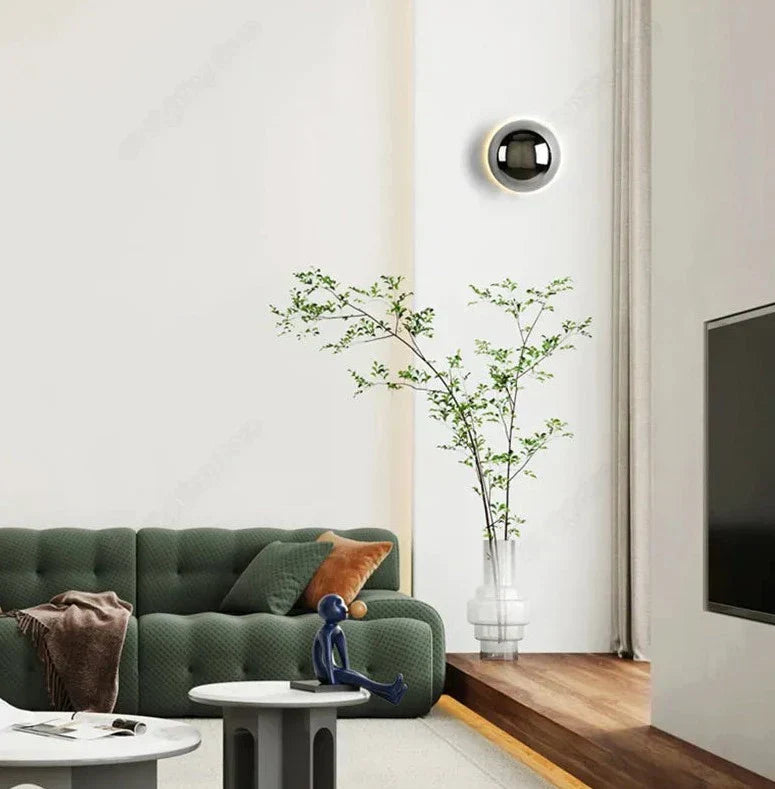 Lisslune | AuroraLume – Nordic Wall Lamp in Aluminium and Acrylic