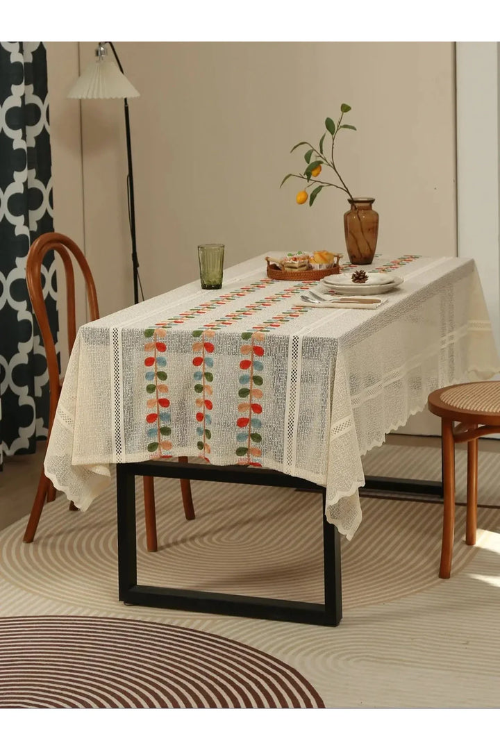 Lisslune | Garden lace tablecloth