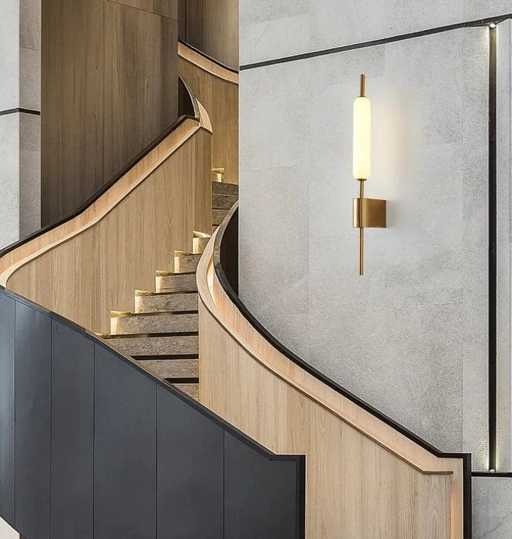 Lisslune | AuraGold – Elegant Gold Wall Lamp for LED Illumination